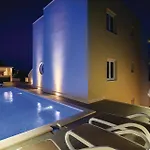 Apartment Lux Makarska