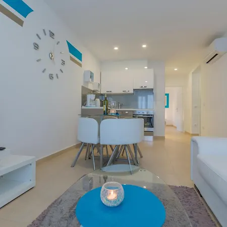 Apartment Lux
