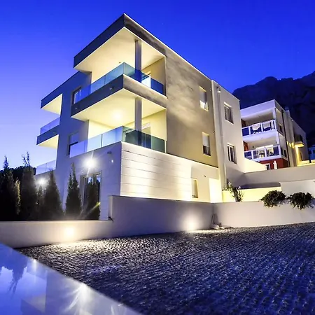Lux Makarska