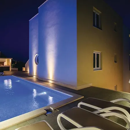 Appartamento Lux Makarska
